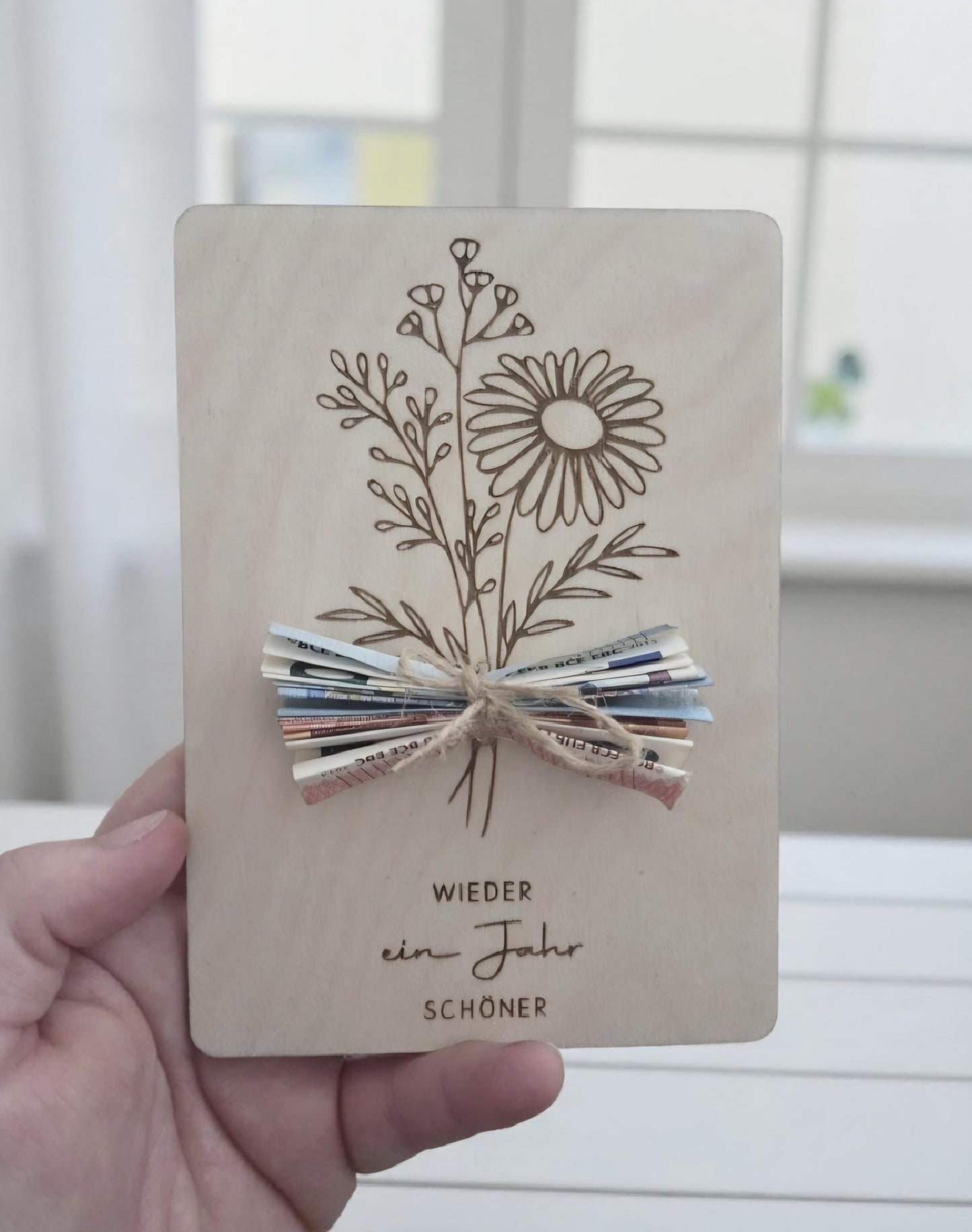 Postkarte aus Holz, Blumen Strauß, Geldgeschenk zu jedem Anlass