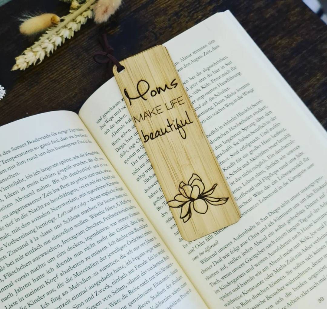 Lesezeichen mit Spruch und Lotus Blume, Geschenk für Buchliebhaber oder zu Muttertag