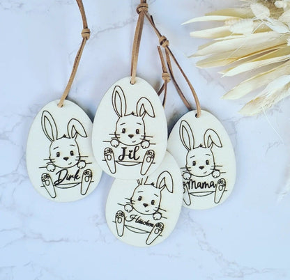 Osteranhänger Hase im Ei, Holz Anhänger für den Osterkorb