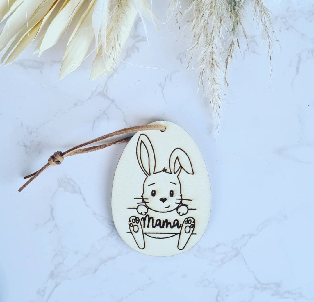 Osteranhänger Hase im Ei, Holz Anhänger für den Osterkorb