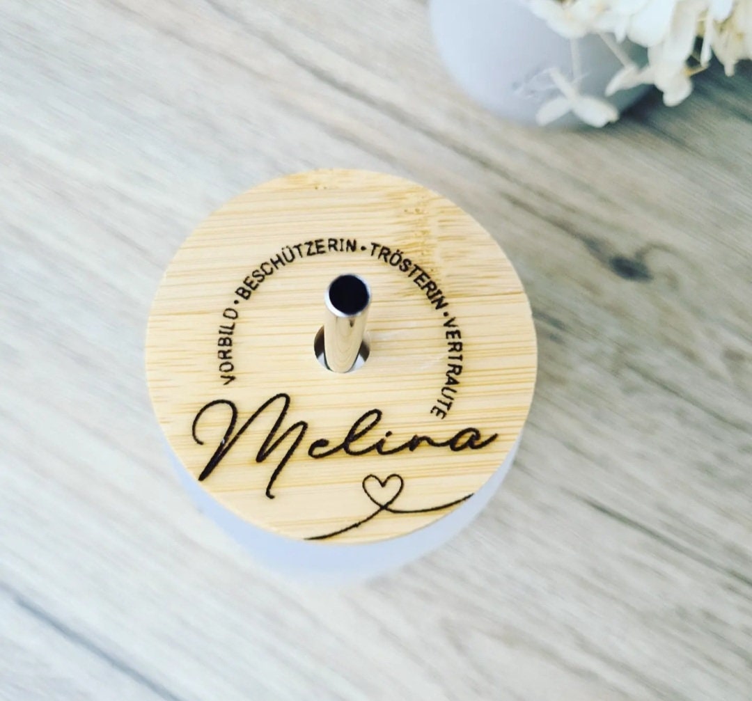 Trinkglas mit Bambusdeckel, Geschenk Abschied Erzieher, Hebamme, Tagesmutter, Lehrer