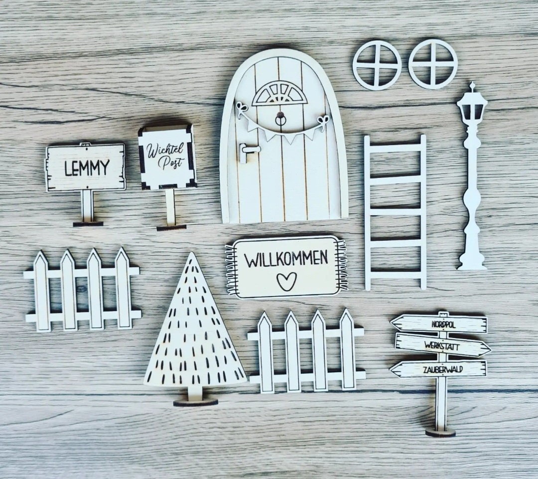 Wichteltür aus Holz, personalisierter Wichtel für Weihnachten, mit Zubehör