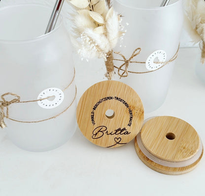 Trinkglas mit Bambusdeckel, Geschenk Abschied Erzieher, Hebamme, Tagesmutter, Lehrer