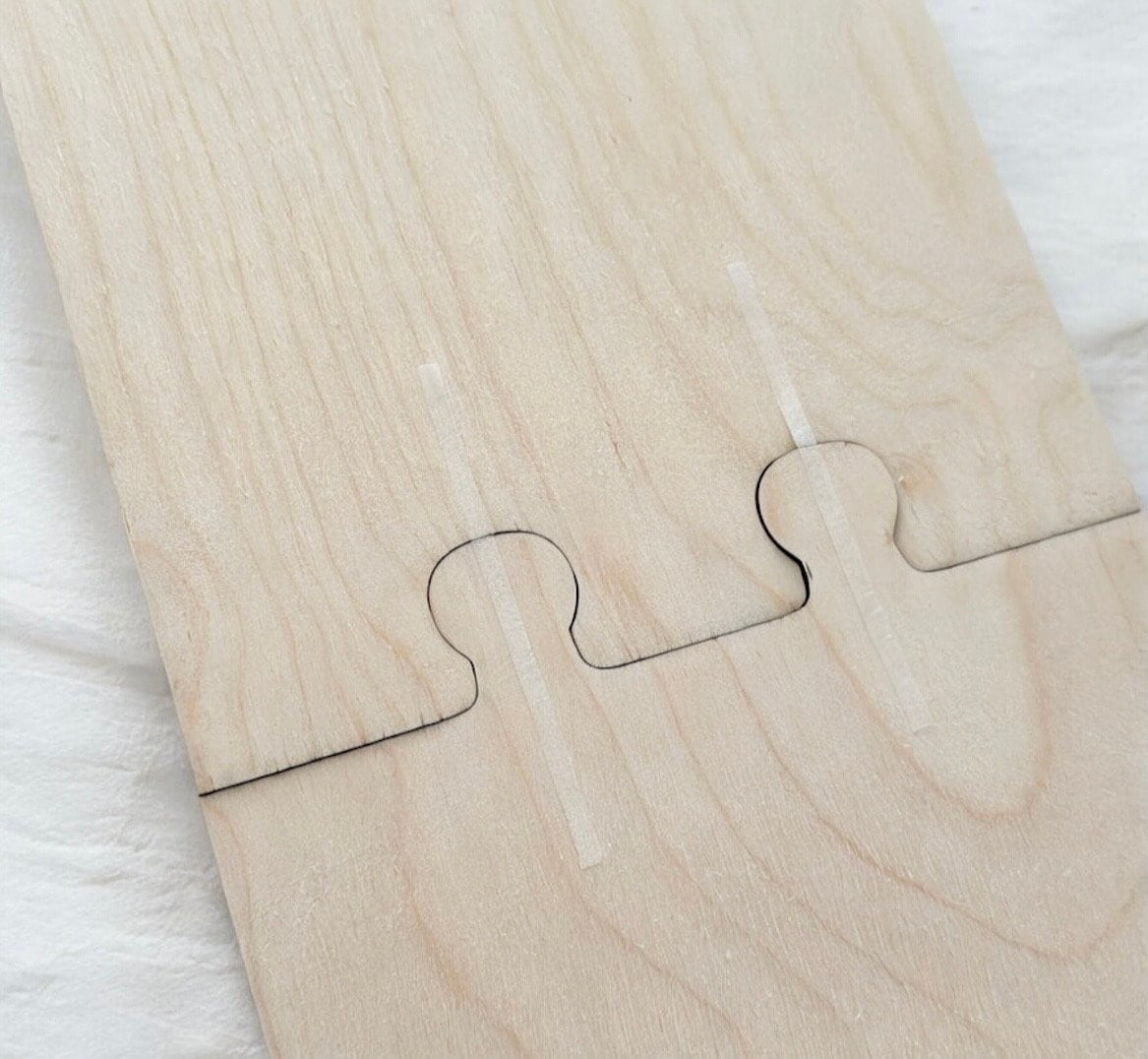 Messlatte mit Tier Motiven: Biene, Wal, Löwe, Wachstumsleiste mit Spruch und Fotohalter
