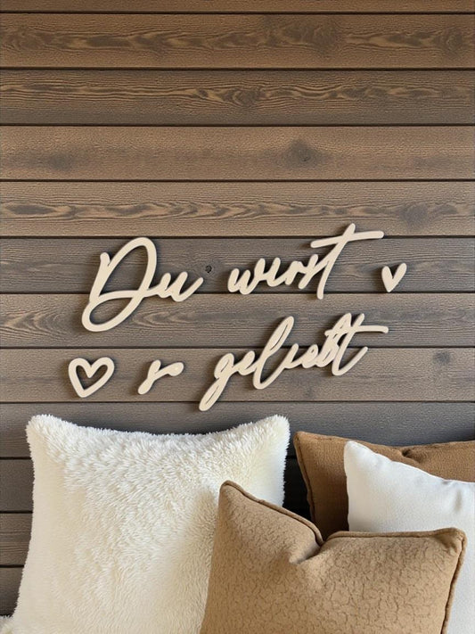 Du wirst so geliebt, Holz Schriftzug, Wand Dekoration im Kinderzimmer