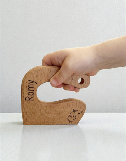 Kindermesser aus Buchen Holz, Essen Zubereitung mit Kindern, Obst und Gemüse schneiden