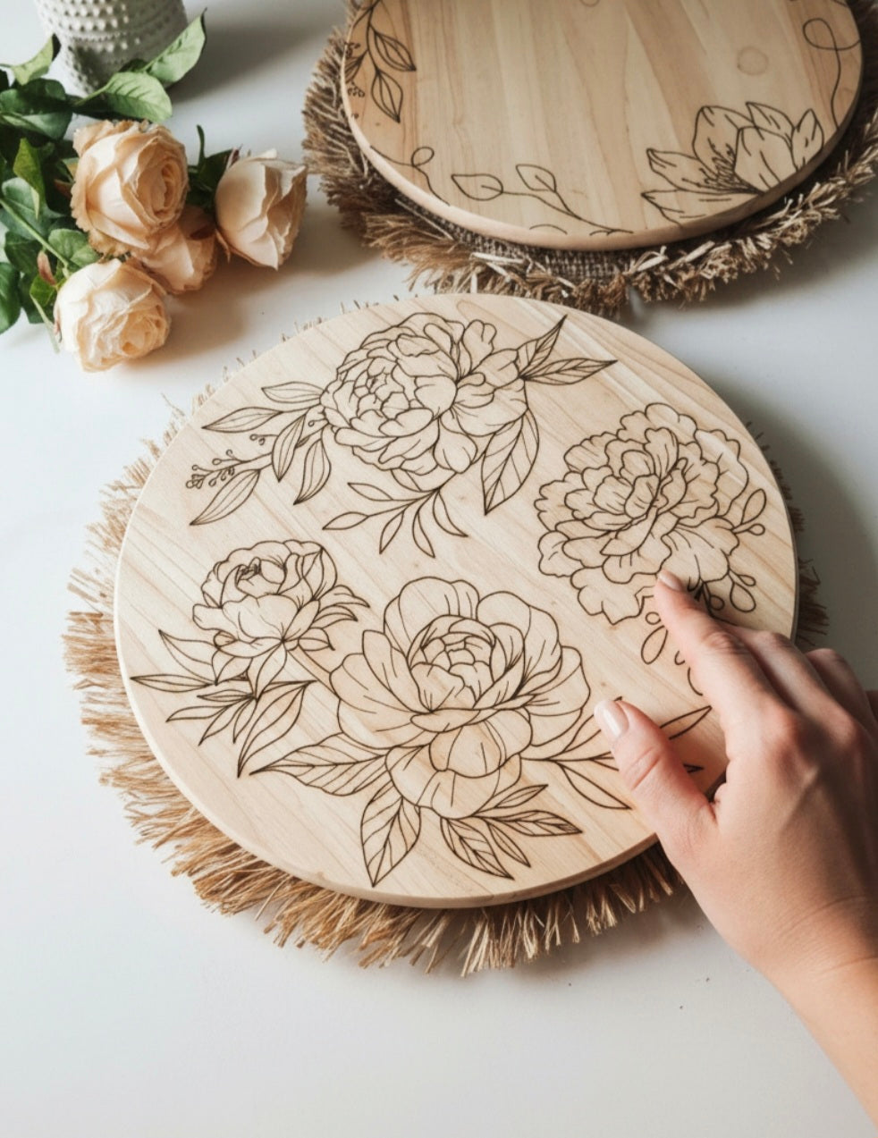 Drehbarer Holz Teller, Servierplatte mit Blumen, für Torte, Kuchen oder Wurst-/ Käseplatte